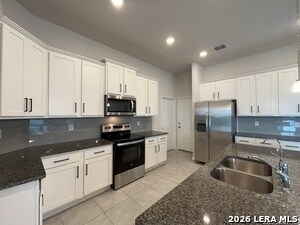 Building Photo - 405 Sika Way