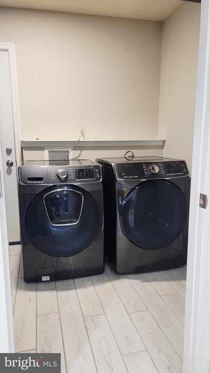 Building Photo - 12400 Shadow Ln