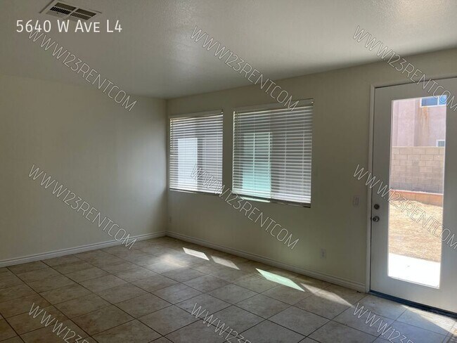 Building Photo - 5640 W Ave L4