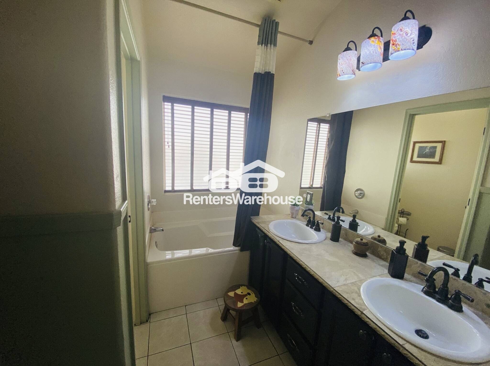Building Photo - 4805 E Kachina Trail