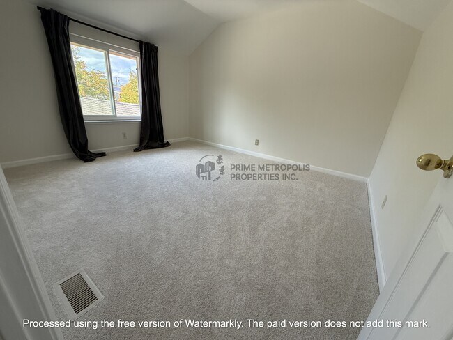 Building Photo - 2346 Montezuma Dr