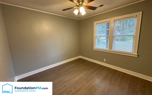 Building Photo - 2570 Malone Ave