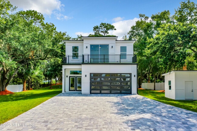 Building Photo - 5395 Heckscher Dr