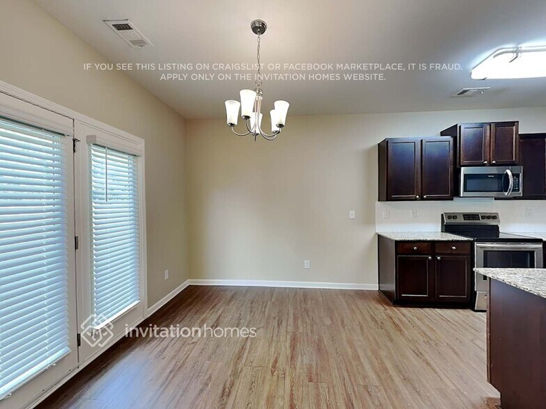 Building Photo - 956 Lilfield Ln