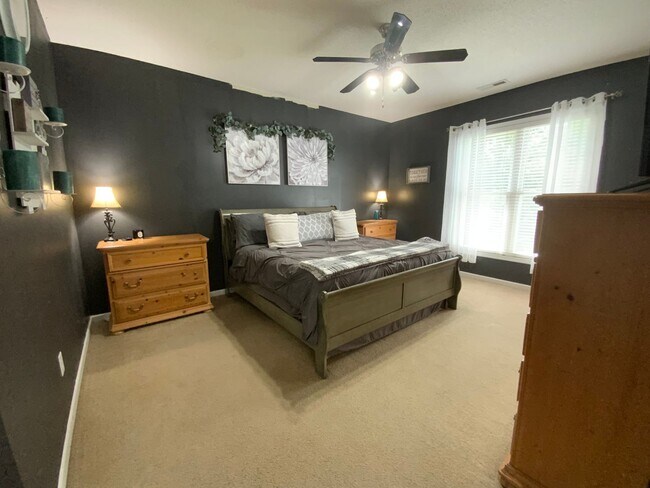 Building Photo - Welcome to Raintree Subdivision!