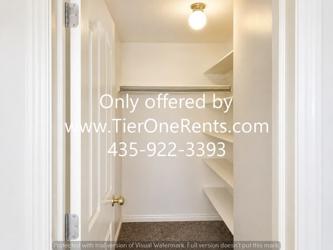 Building Photo - $500 OFF First Month's Rent
