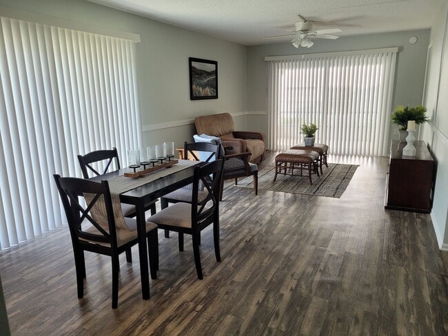 Building Photo - Charming 2-Bedroom, 2-Bathroom Condo in Wi...