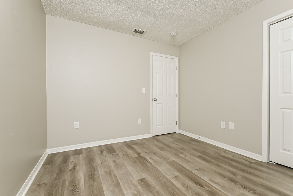 Building Photo - 5227 Grace St E