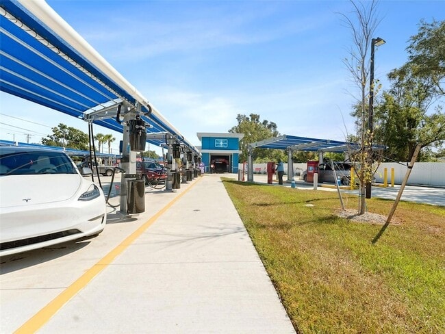 Building Photo - 13693 Orange Sunset Dr