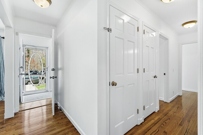 Building Photo - 317 Hornidge Rd