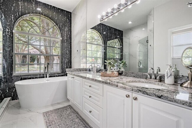 Building Photo - 28335 Glade Fern Ct