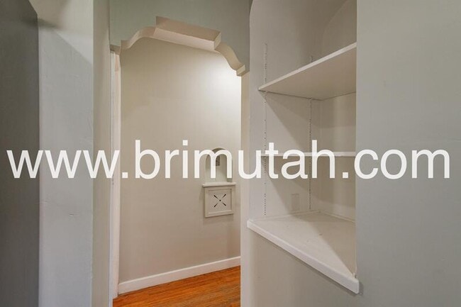 Building Photo - 755 Princeton Ave S