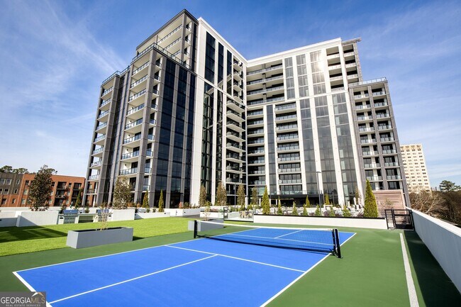 Building Photo - 2425 Peachtree Rd NE