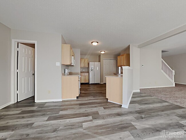 Building Photo - 2376 Bridlewood Dr