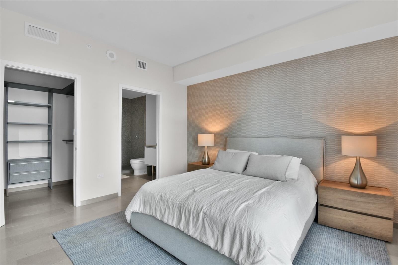 Building Photo - 88 SW 7th St