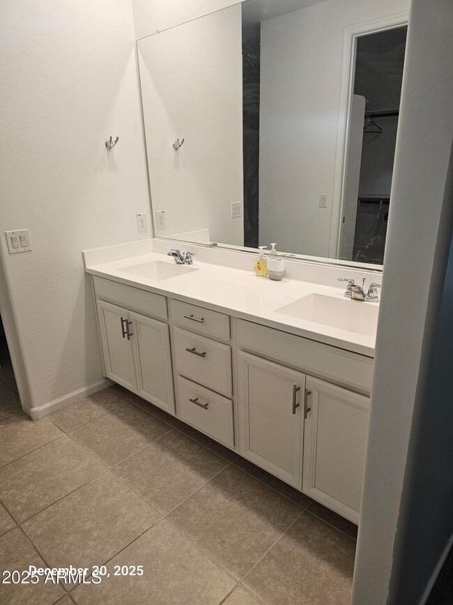 Building Photo - 44939 W Norris Rd