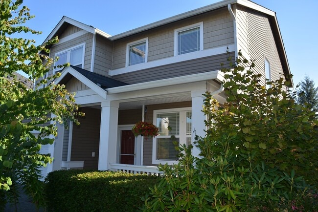 Building Photo - Amazing 4 bedroom home on Tumwater Hill!!