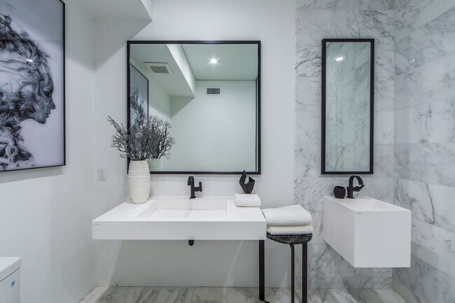 Building Photo - Architectural 1-Bed Designer Residence wit...