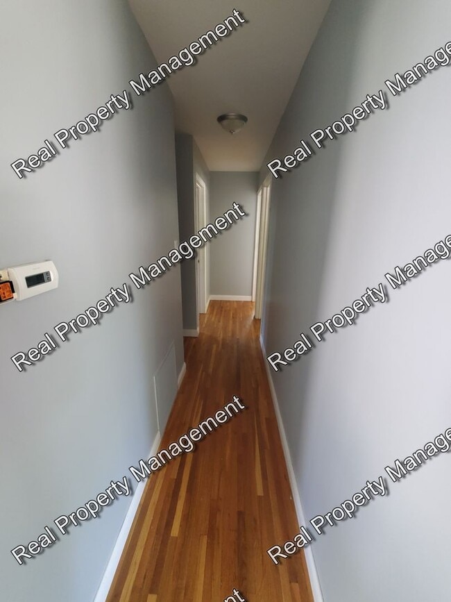 Building Photo - 125 Crestview Ln
