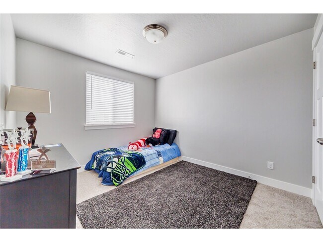 Building Photo - 1577 N 3700 W
