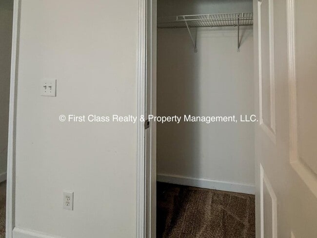 Building Photo - 710 Tavern Ct