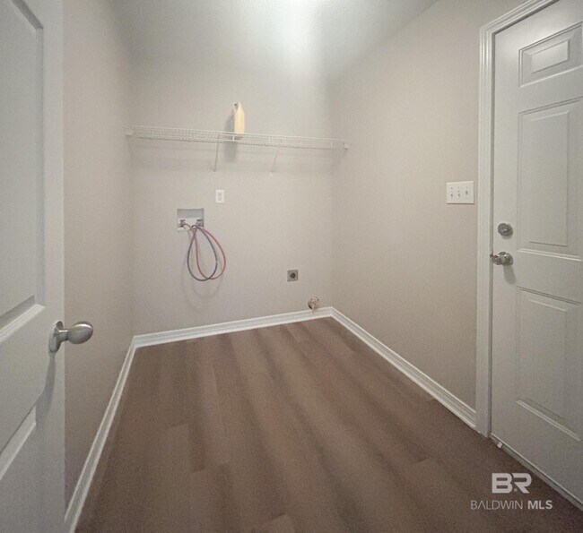 Building Photo - 11730 Madrone Ln