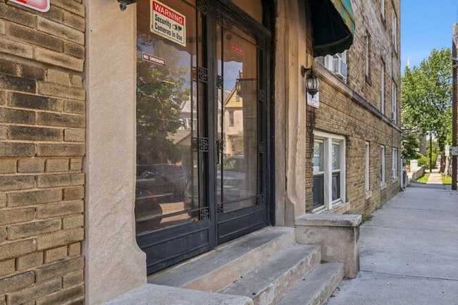 Building Photo - 7505 Palisade Ave