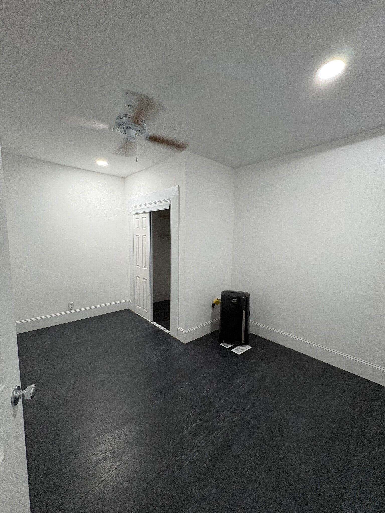 Building Photo - 230 E 10th St