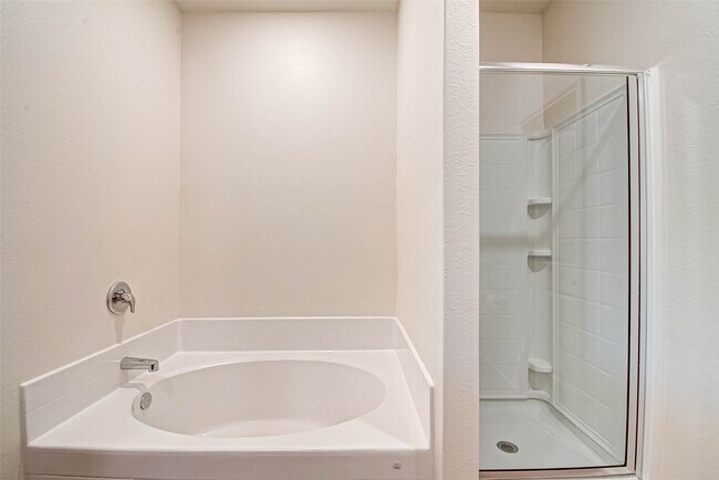 Building Photo - 28065 Irving Dr