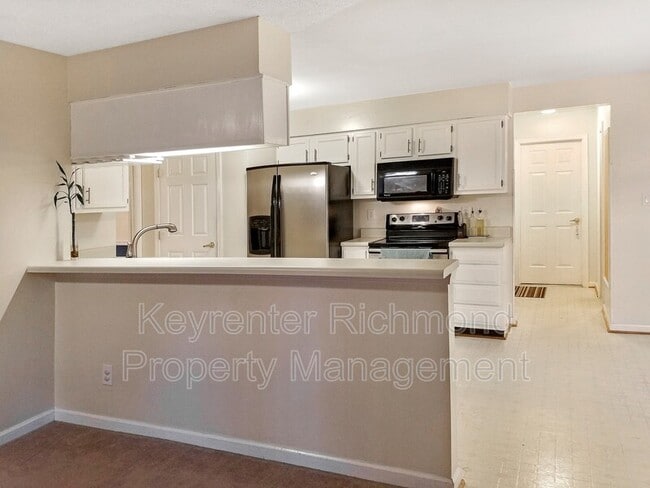 Building Photo - 7704 Middlefield Mews