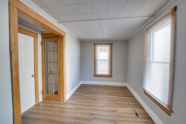 Building Photo - 407 Beach St