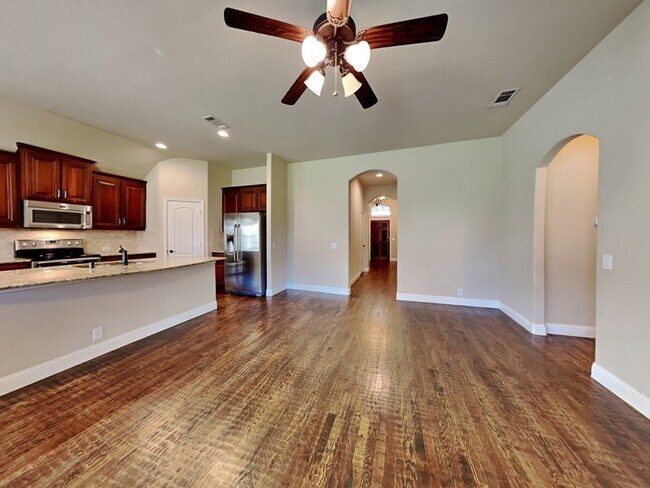 Building Photo - 3403 Cedar Ln