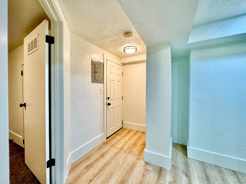 Building Photo - 76 W 200 S St