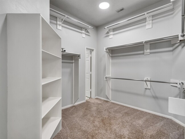 Building Photo - 30018 Bashaw Dr