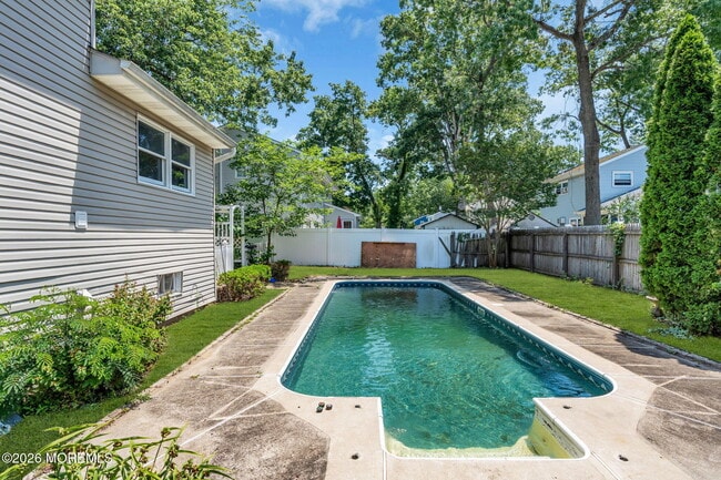 Building Photo - 67 Shady Nook Dr