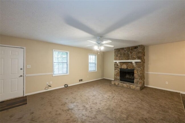 Building Photo - 3038 Courtney Dr