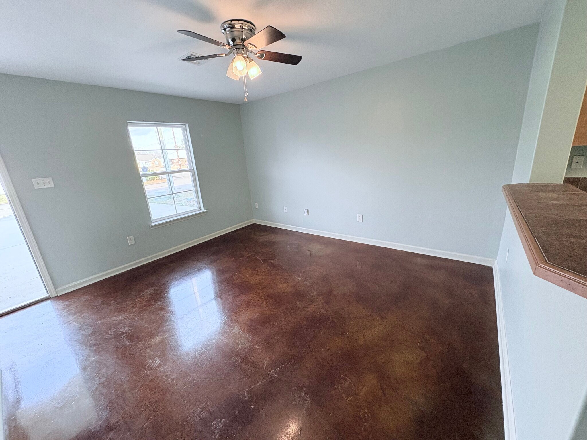 Building Photo - 1522 mclemore st