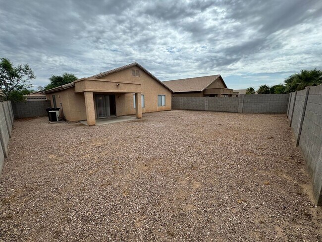 Building Photo - 1225 W Darrel Rd