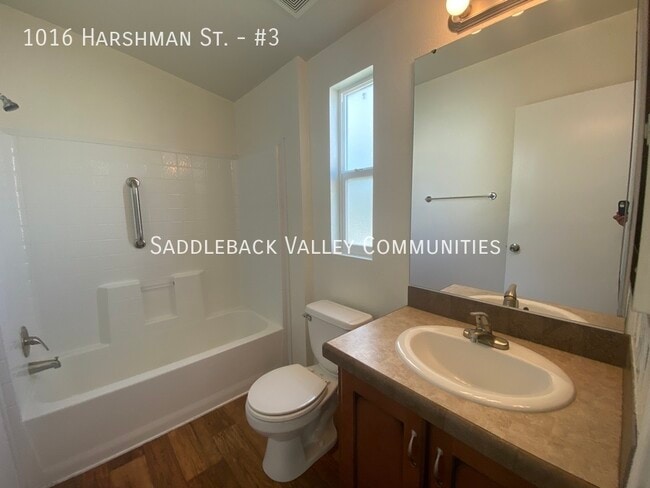 Building Photo - 1016 Harshman St