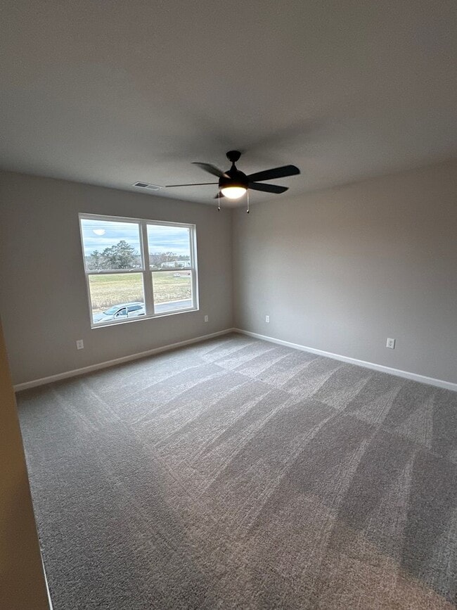 Building Photo - 2025 Townhome for Rent!