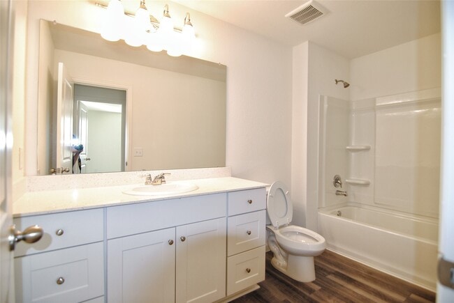 Building Photo - 1052 Water Oak Ln