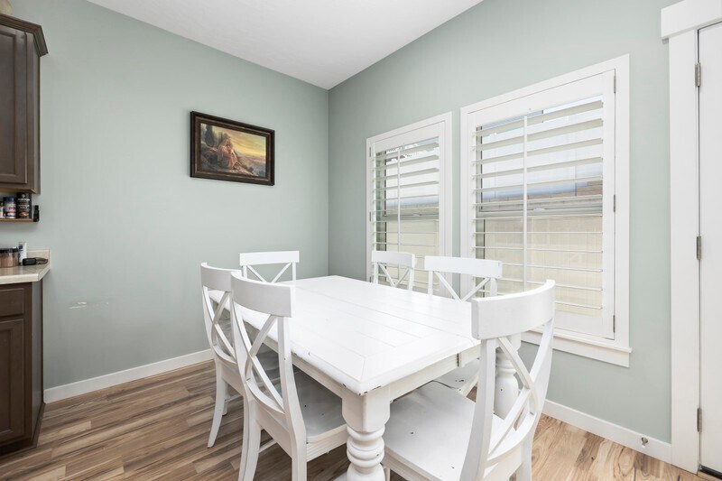 Building Photo - 4438 E Hurstbourne Dr
