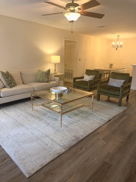 Building Photo - Lexington Pointe Apartment Homes