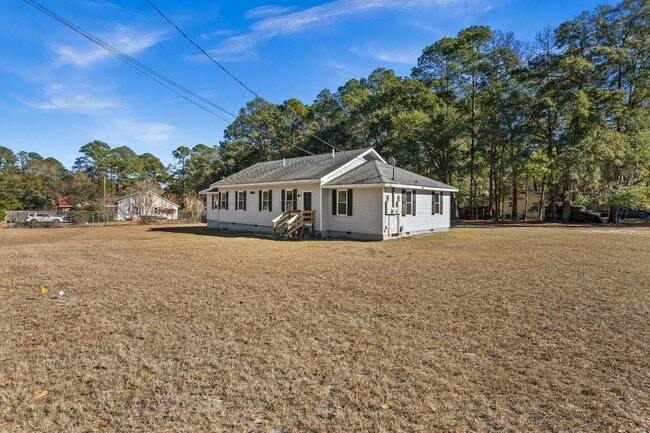 Building Photo - 501 E 4th St