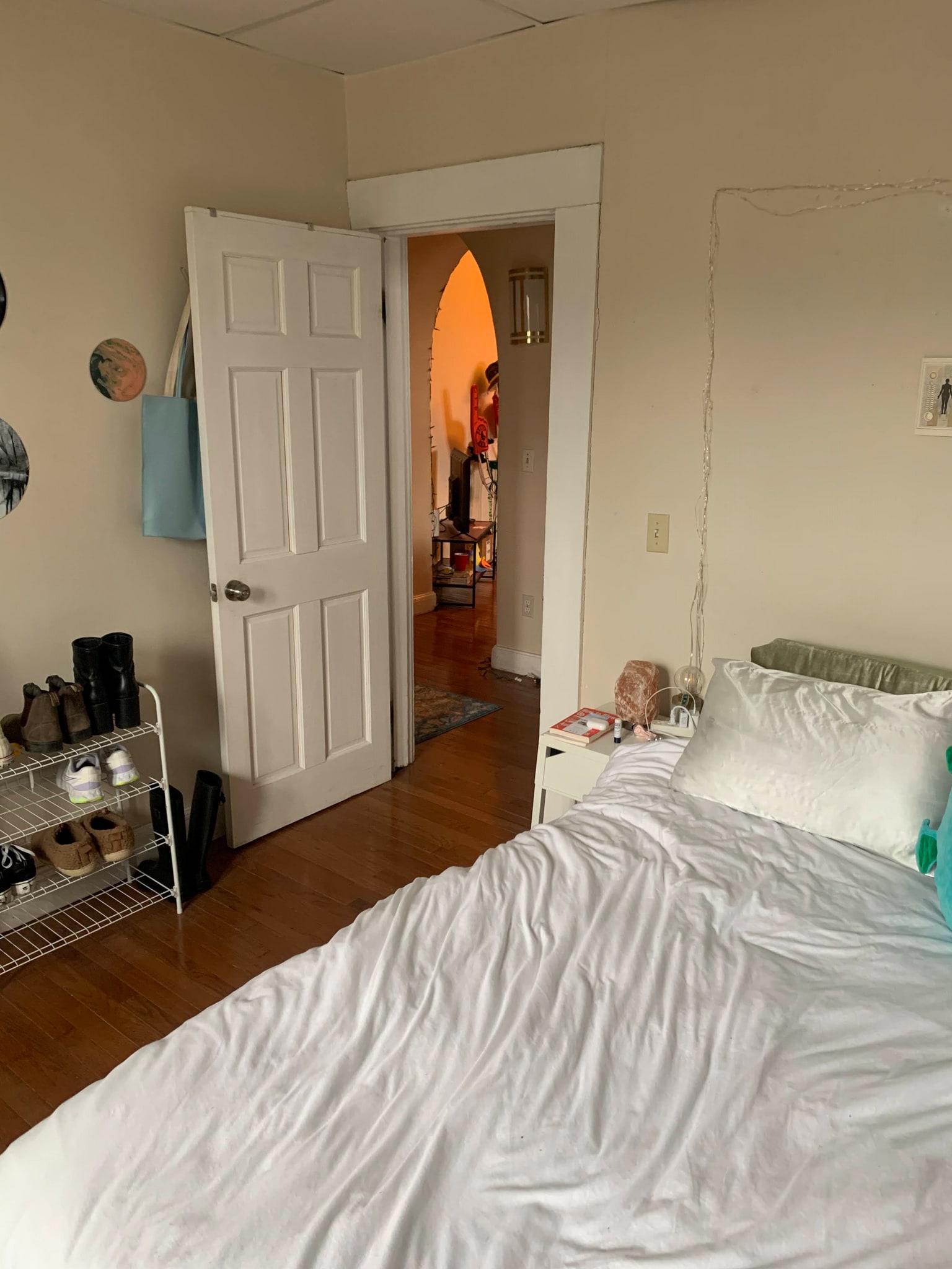 Building Photo - 842 Beacon St