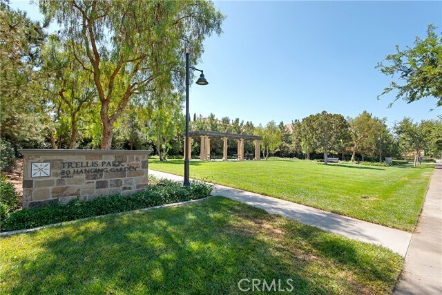 Building Photo - 717 Spring Gdn