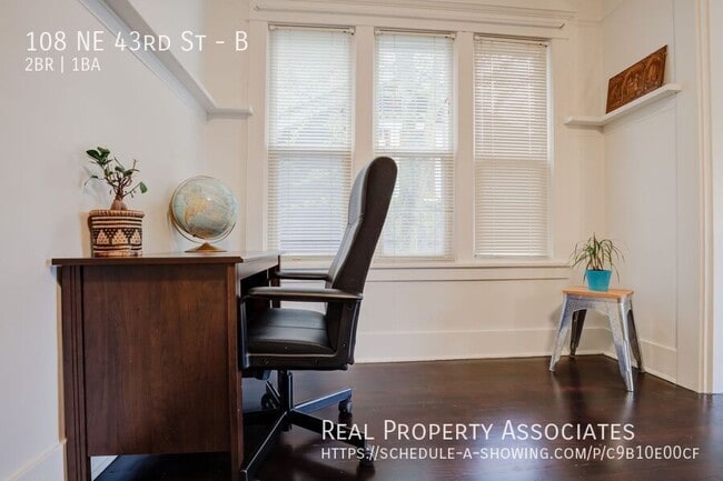 Building Photo - 108 NE 43rd St