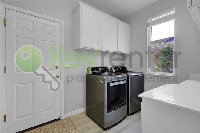 Building Photo - 1740 Allenwood Cir