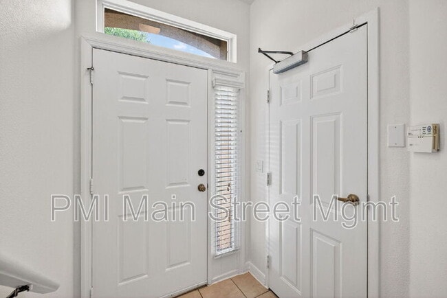 Building Photo - 10935 Derringer Dr