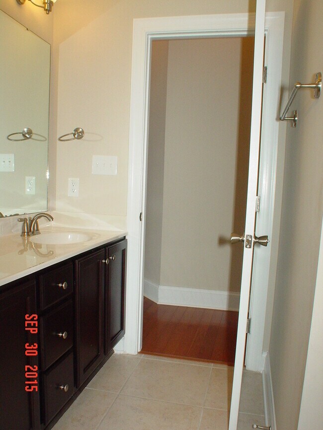 Building Photo - 124 Hurdle Ln